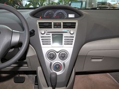2011款 1.6L AT GL-i天窗炫动版