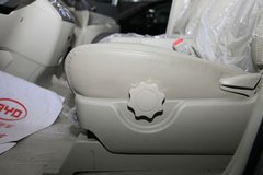 2011款 2.4L 自动 尊稳版尊享型 7座