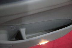 2011款 2.4L 自动 尊稳版尊享型 7座