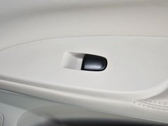 2011款 1.6L CVT 舒适版