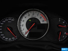 2013款 2.0L手动 豪华版