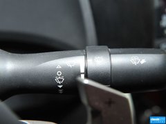 2013款 2.0L手动 豪华版