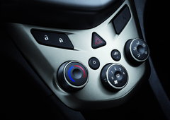 2011款 两厢 1.4 SL 手动 