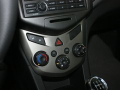 2011款 两厢 1.4 SL 手动 