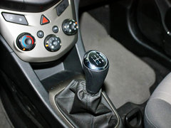 2011款 两厢 1.4 SL 手动 
