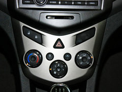 2011款 两厢 1.4 SL 手动 