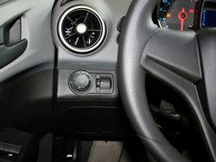 2011款 两厢 1.4 SL 手动 