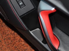 2013款 2.0L 自动 豪华版