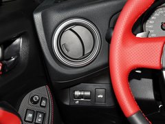 2013款 2.0L 自动 豪华版