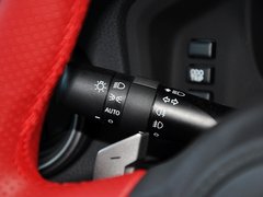 2013款 2.0L 自动 豪华版