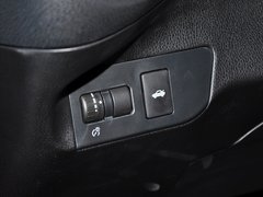 2013款 2.0L 自动 豪华版