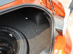 2013款 2.0L 自动 豪华版
