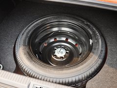2013款 2.0L 自动 豪华版