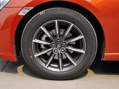 2013款 2.0L 自动 豪华版