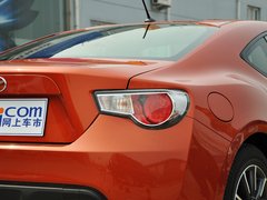 2013款 2.0L 自动 豪华版