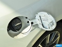 2013款 2.0L 自动 豪华版