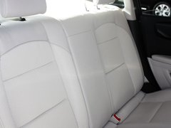2011款 三厢 1.6L 自动 冠军版