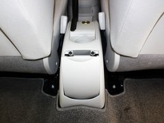 2011款 三厢 1.6L 自动 冠军版