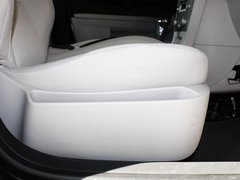 2011款 三厢 1.6L 自动 冠军版