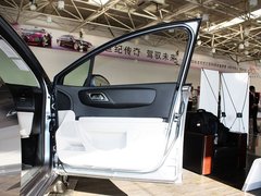 2011款 三厢 1.6L 自动 冠军版