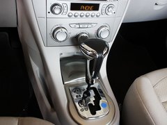 2011款 三厢 1.6L 自动 冠军版