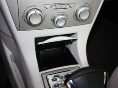2011款 三厢 1.6L 自动 冠军版