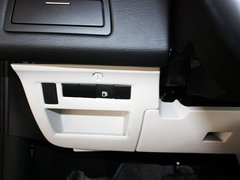 2011款 三厢 1.6L 自动 冠军版