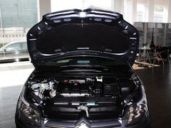 2011款 三厢 1.6L 自动 冠军版