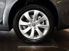 2011款 三厢 1.6L 自动 冠军版
