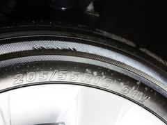 2011款 三厢 1.6L 自动 冠军版