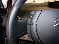 2011款 三厢 1.6L 自动 冠军版