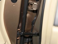 2011款 2.0L 手动 豪华型