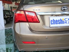 2011款 2.0L 手动 豪华型