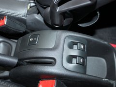 2011款 两厢 1.4L 手动 品乐版