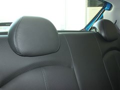 2011款 两厢 1.4L 手动 品乐版