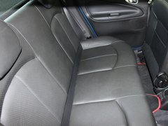 2011款 两厢 1.4L 手动 品乐版