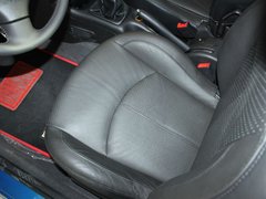 2011款 两厢 1.4L 手动 品乐版