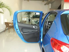 2011款 两厢 1.4L 手动 品乐版