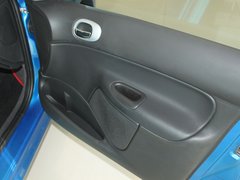 2011款 两厢 1.4L 手动 品乐版
