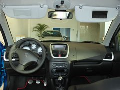 2011款 两厢 1.4L 手动 品乐版