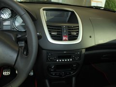 2011款 两厢 1.4L 手动 品乐版