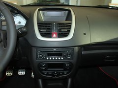 2011款 两厢 1.4L 手动 品乐版