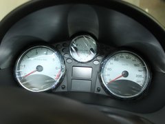 2011款 两厢 1.4L 手动 品乐版