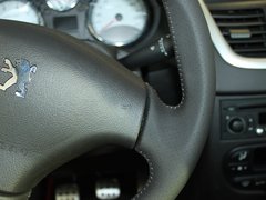 2011款 两厢 1.4L 手动 品乐版