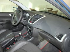 2011款 两厢 1.4L 手动 品乐版