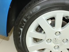 2011款 两厢 1.4L 手动 品乐版