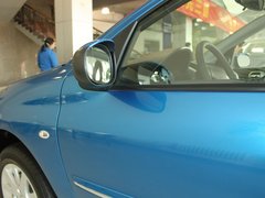 2011款 两厢 1.4L 手动 品乐版