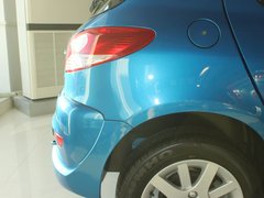 2011款 两厢 1.4L 手动 品乐版