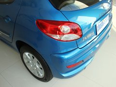 2011款 两厢 1.4L 手动 品乐版
