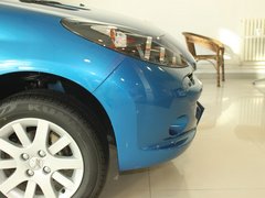 2011款 两厢 1.4L 手动 品乐版